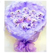 9只紫色小熊花束