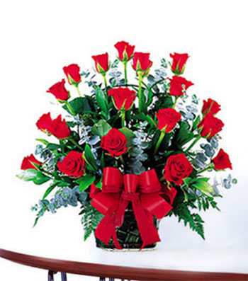 22 Red roses basket