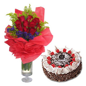Red rose bouquet & black forest cake