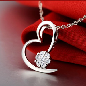 Heart attraction-18KGP Diamond Pendant